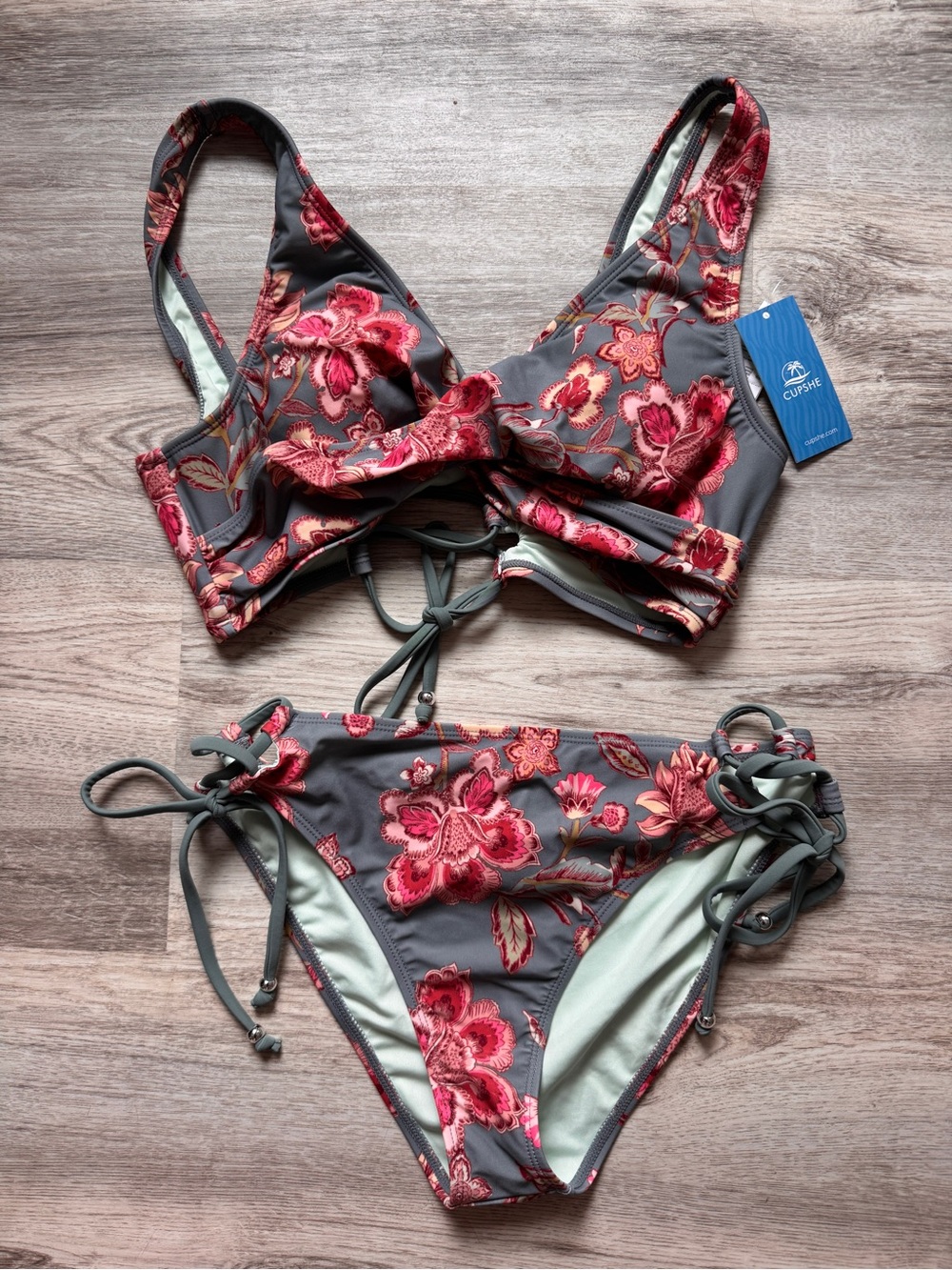 NWT Cupshe Bikini Size Medium with hygienic liner attached